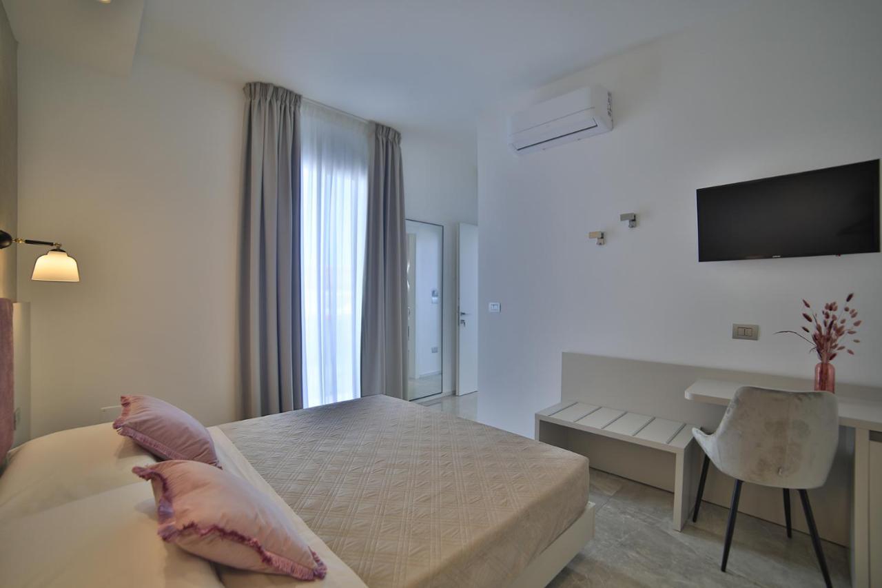 Calaluna Rooms Porto Cesareo Eksteriør bilde